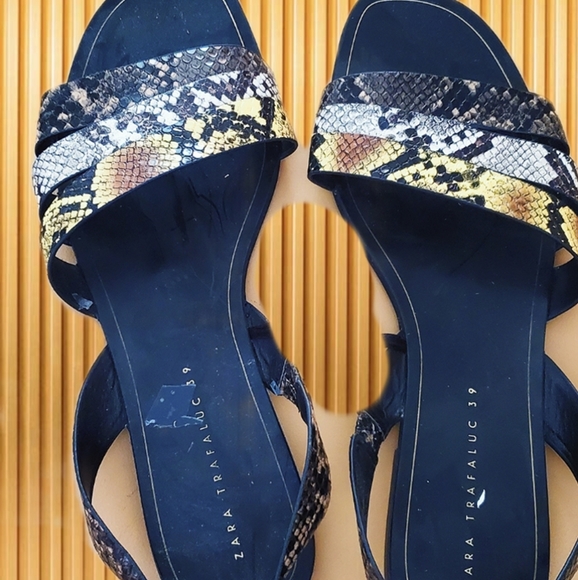 ZARA TRAFALUC SANDALS